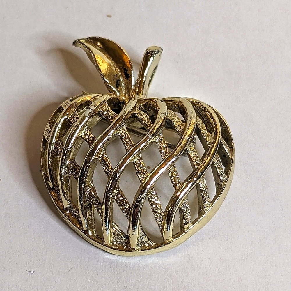 Vintage Signed Gerry's Gold Tone Textured Apple Brooch Circa 1970's